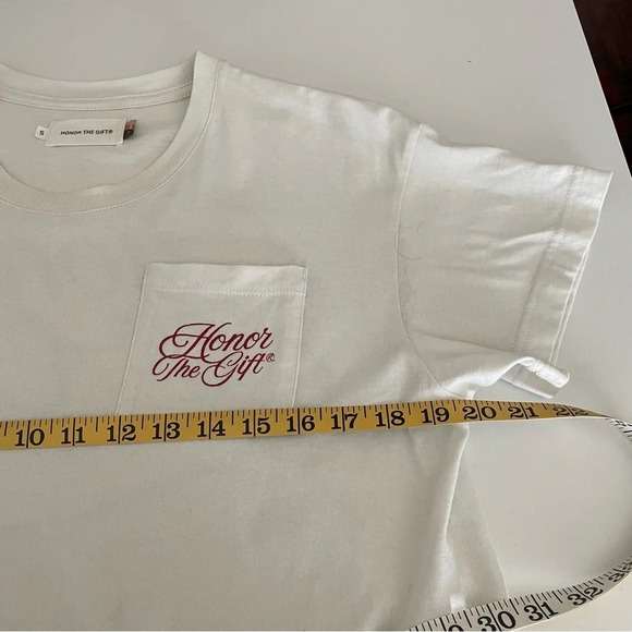 Honor The Gift T-Shirt White Woman’s Small “Thread The Needle” Graphic Sample - Picture 6 of 10